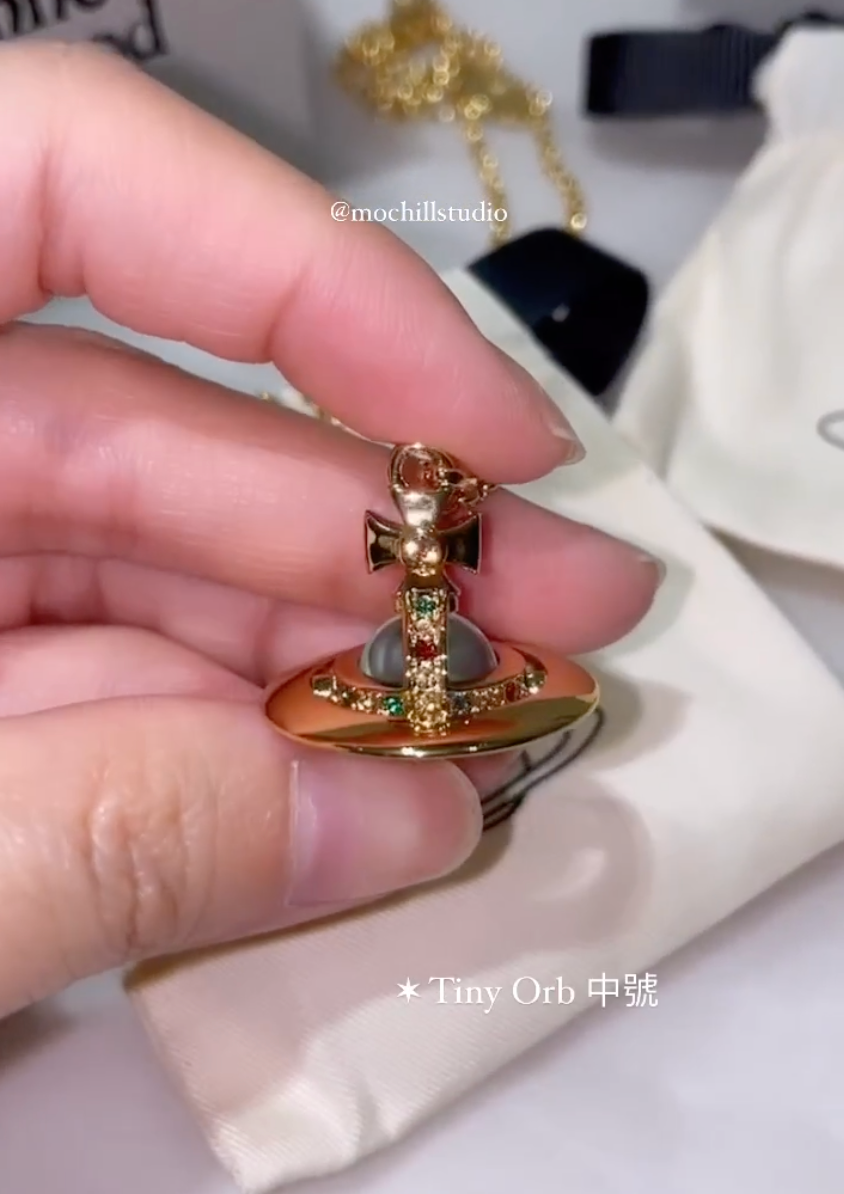 Vivienne Westwood 限定限量薄荷綠立體土星項鍊(全尺寸!)