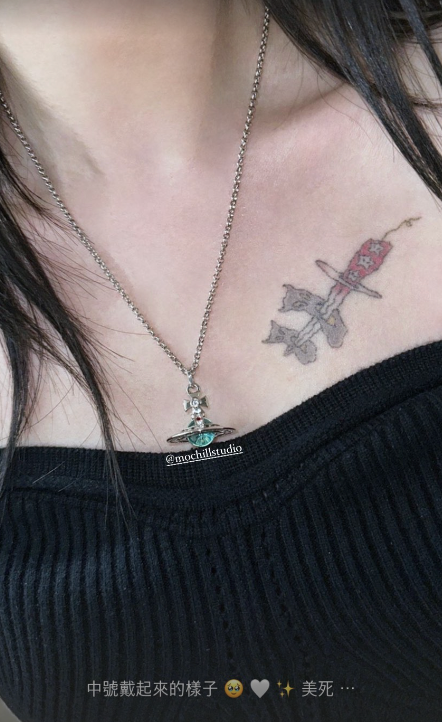 Vivienne Westwood 限定限量薄荷綠立體土星項鍊(全尺寸!)
