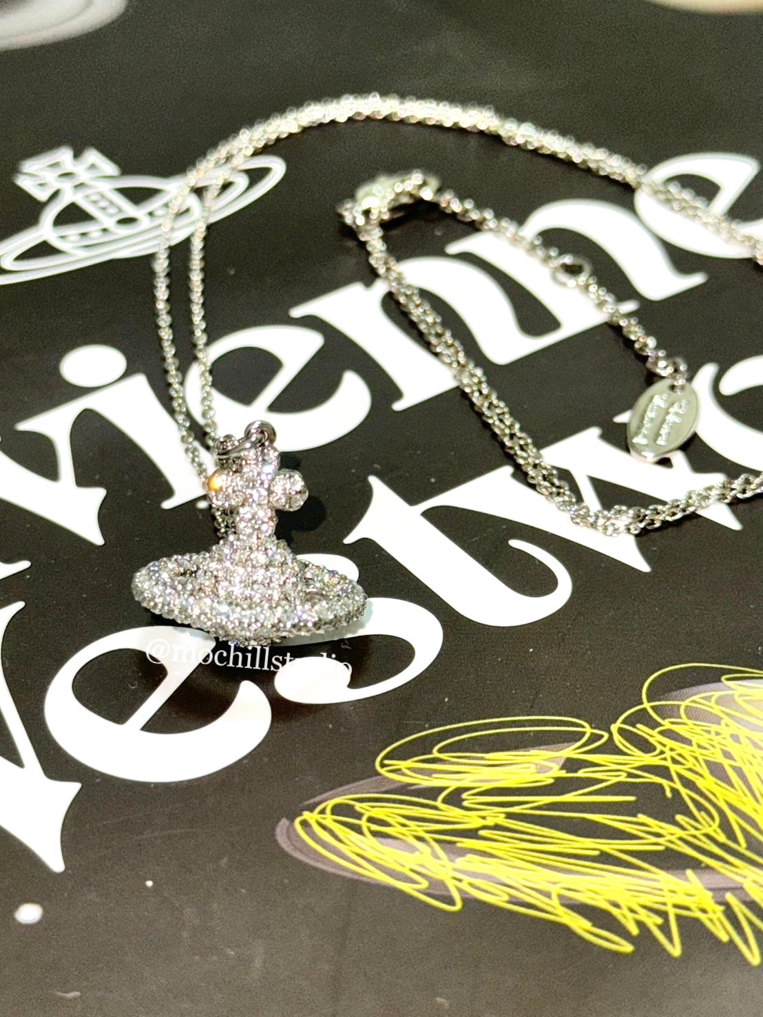 Vivienne Westwood Grace Small Pendant Necklace 立體滿鑽土星項鍊