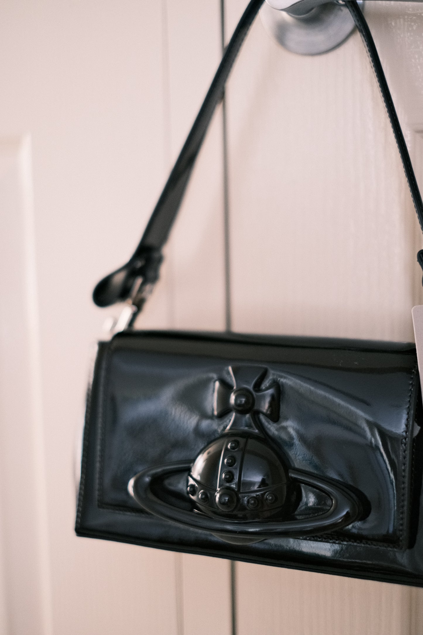 (現貨!)Vivienne Westwood Hazel M Handbag 中號立體土星肩背手提包