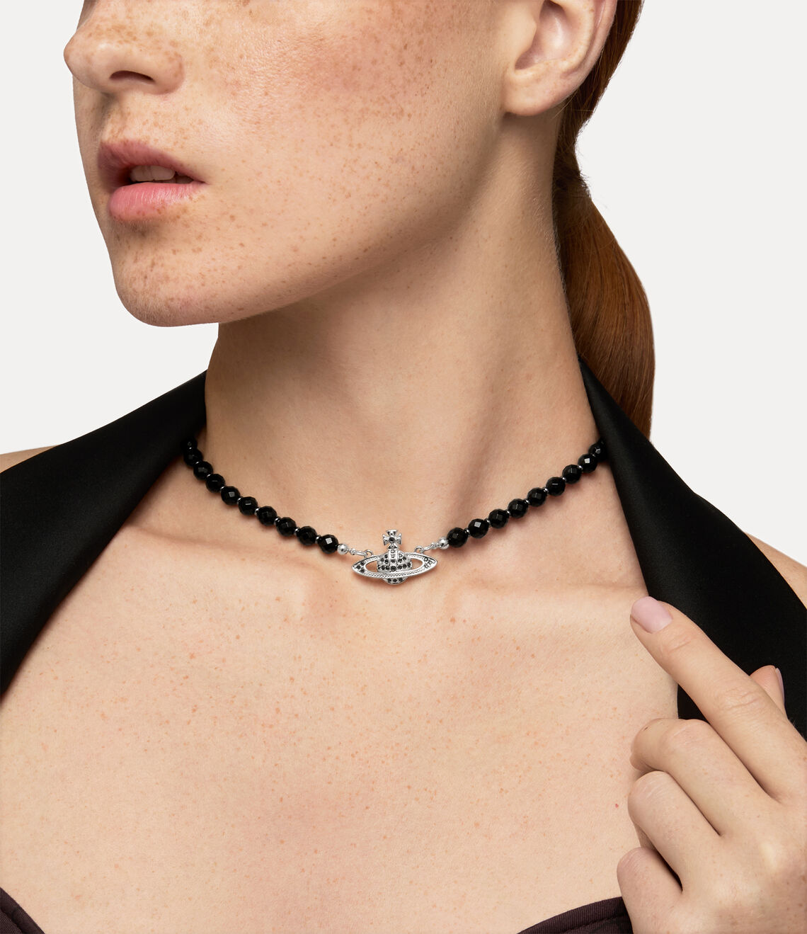 Vivienne Westwood Messaline Choker 經典滿鑽土星黑瑪瑙頸鍊
