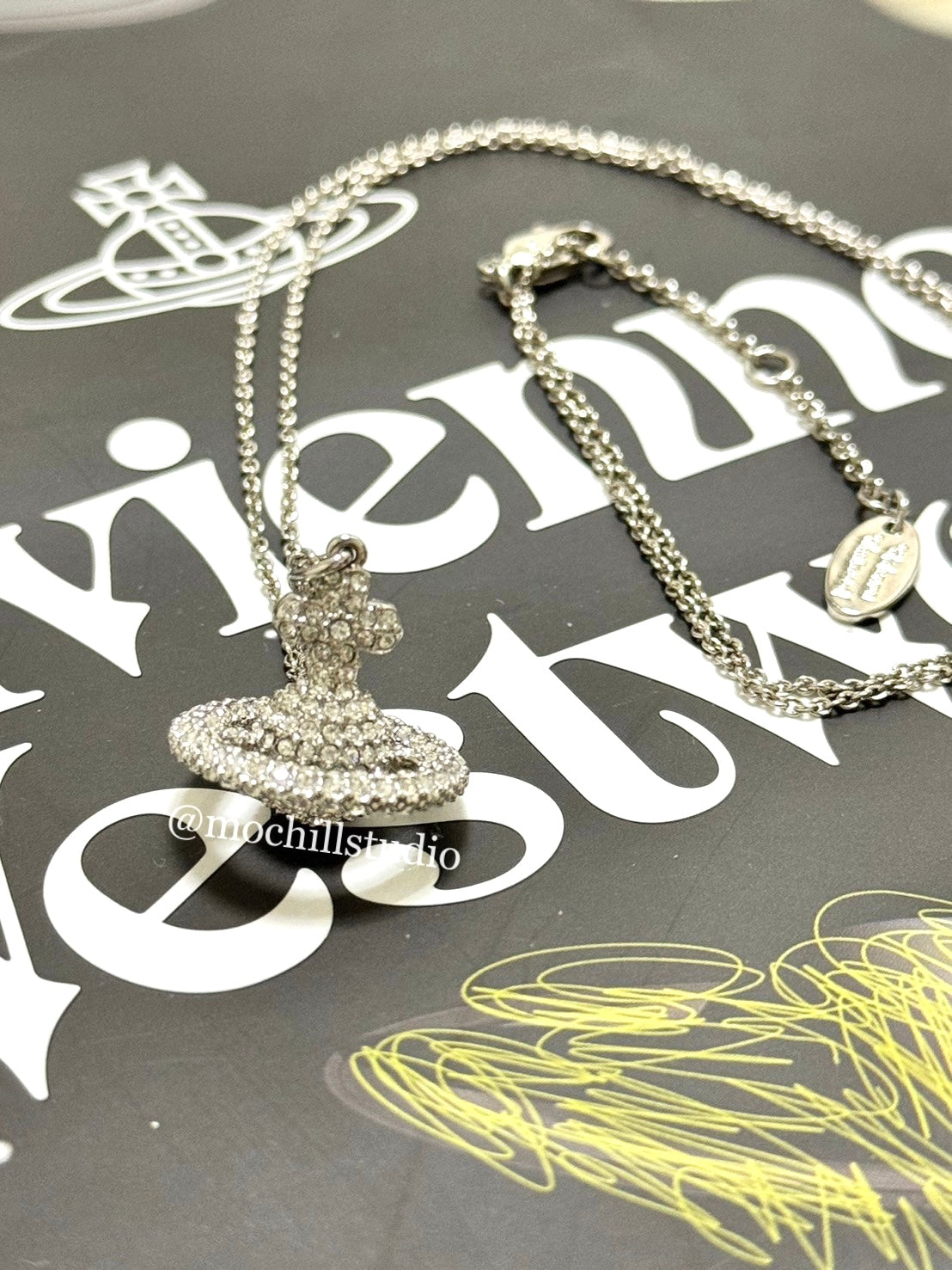Vivienne Westwood Grace Small Pendant Necklace 立體滿鑽土星項鍊