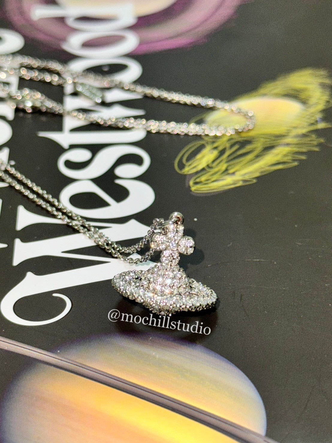 Vivienne Westwood Grace Small Pendant Necklace 立體滿鑽土星項鍊