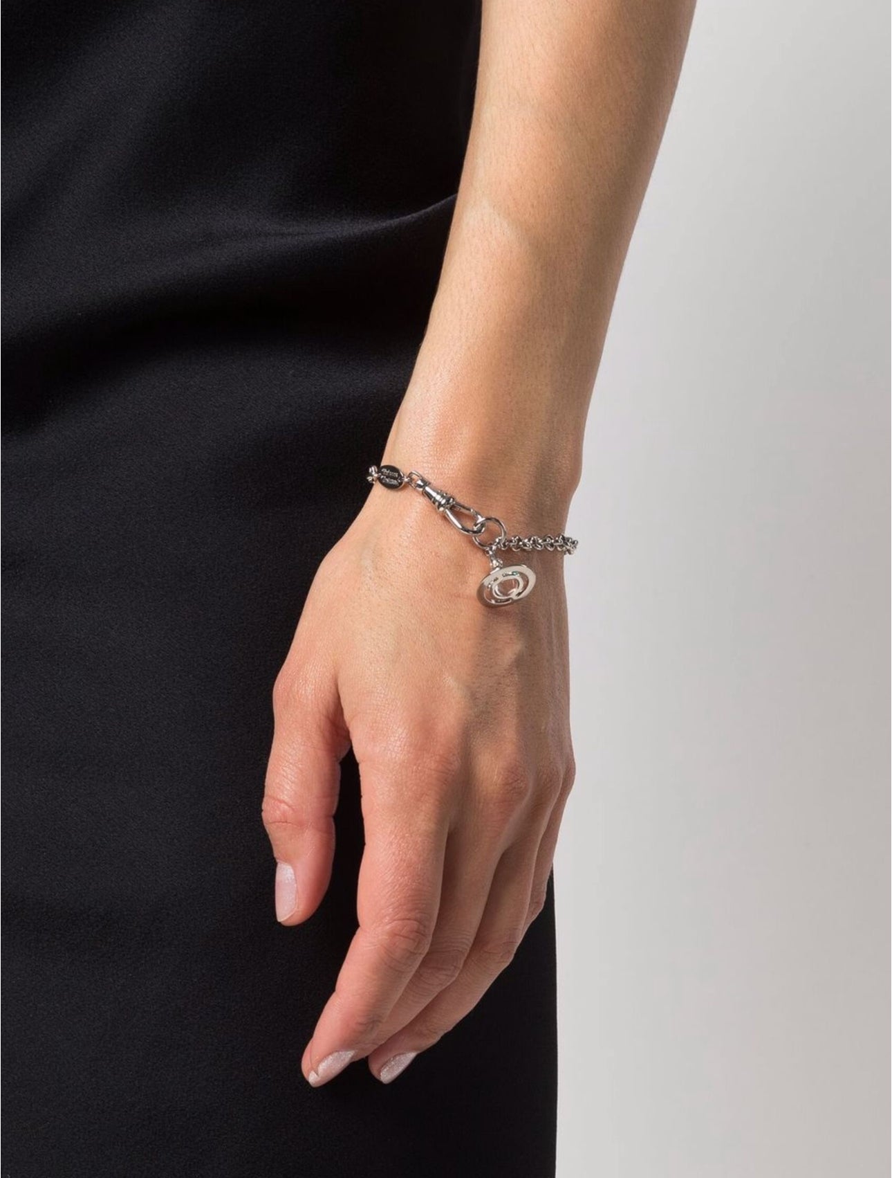 Vivienne Westwood New Petite Bracelet 小號立體土星手鍊 (共4色!)