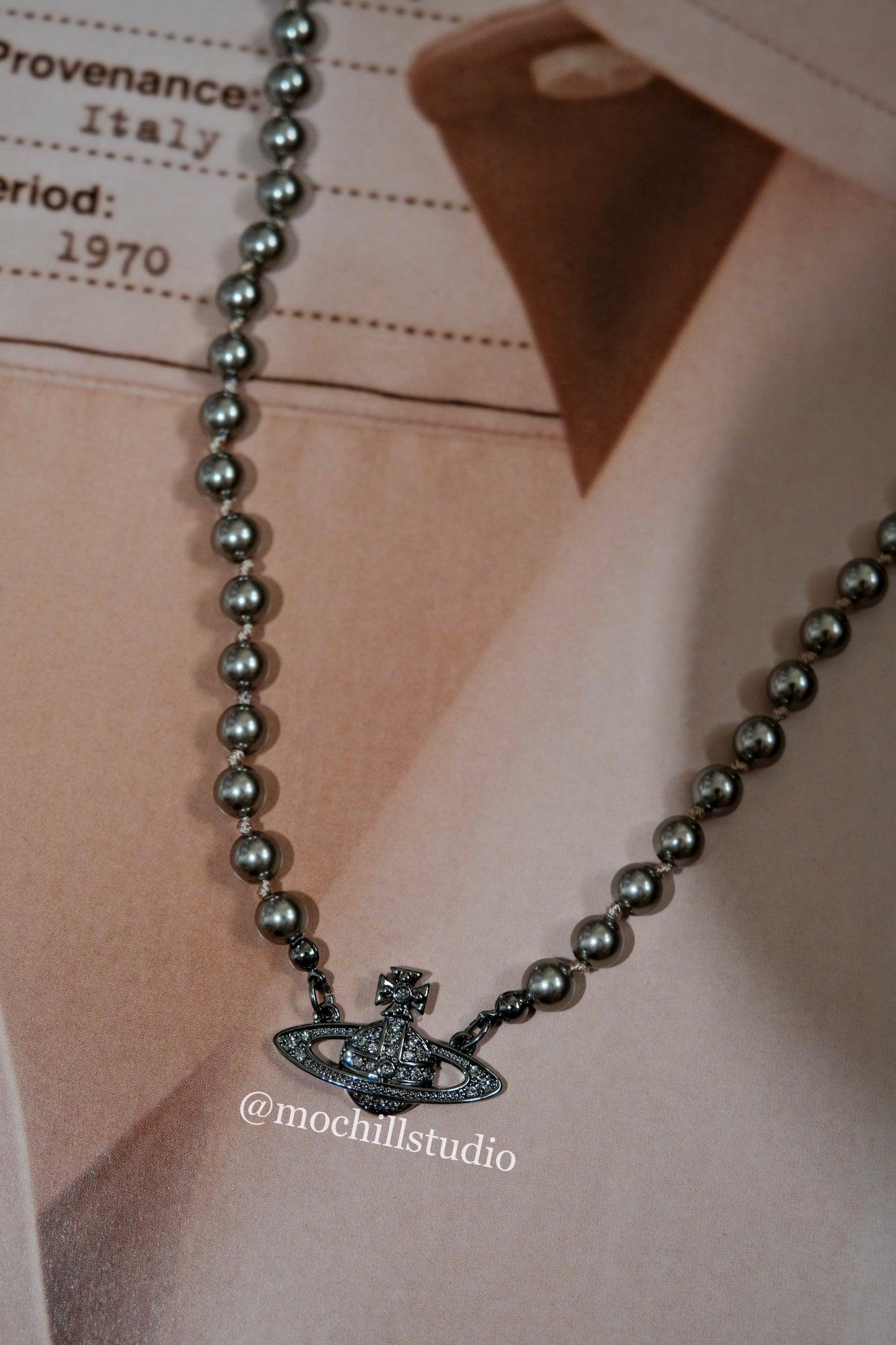 Vivienne Westwood Man. Mini Bas Relief Pearl Necklace 限量黑銀滿鑽土星珍珠項鍊