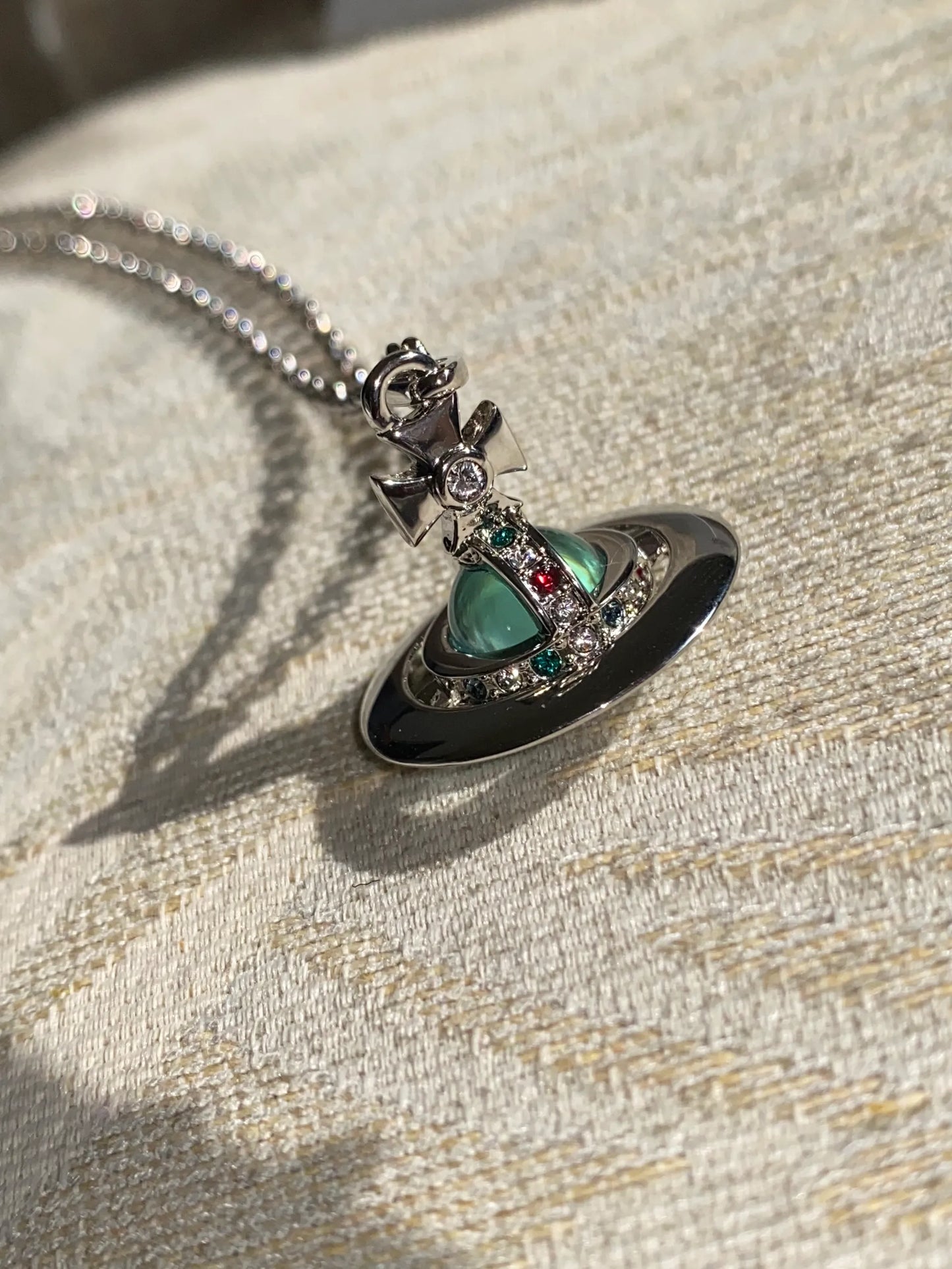 Vivienne Westwood 限定限量薄荷綠立體土星項鍊(全尺寸!)