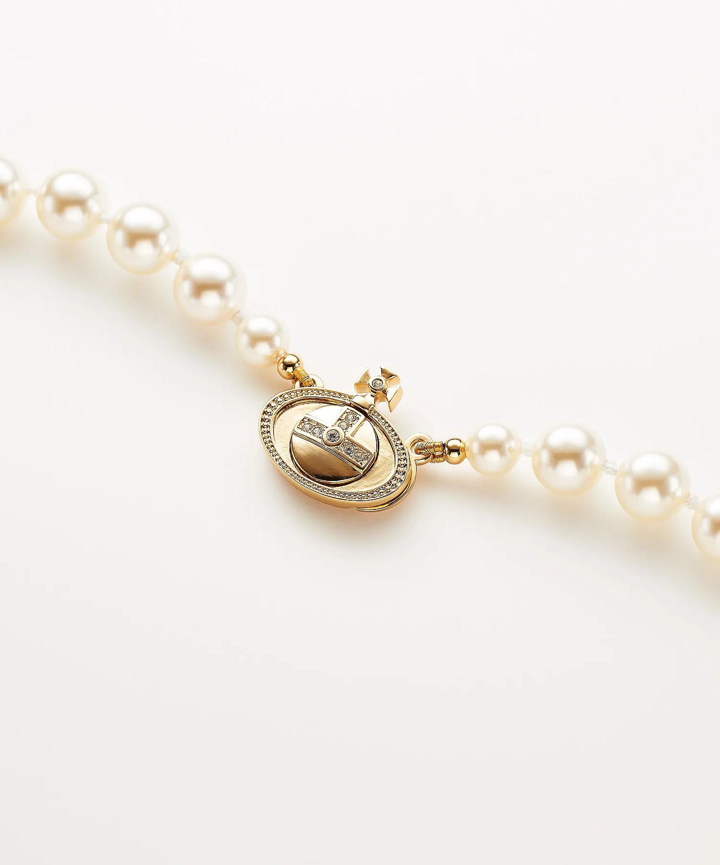 Vivienne Westwood One Row Pearl Drop Choker 經典珍珠土星頸鍊(共2色!)