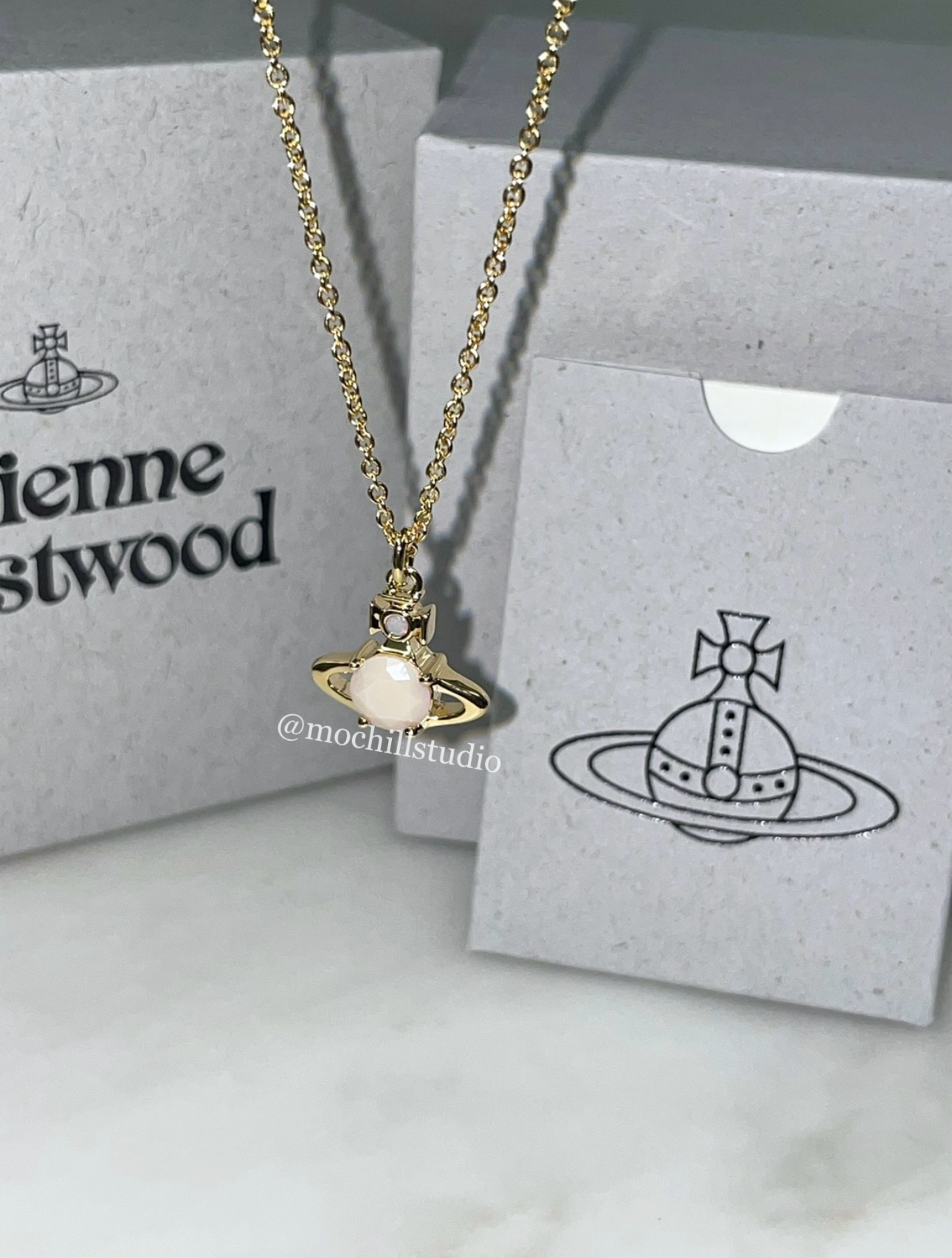 Vivienne Westwood Reina Necklace 袖珍水晶土星項鍊(共5色!)