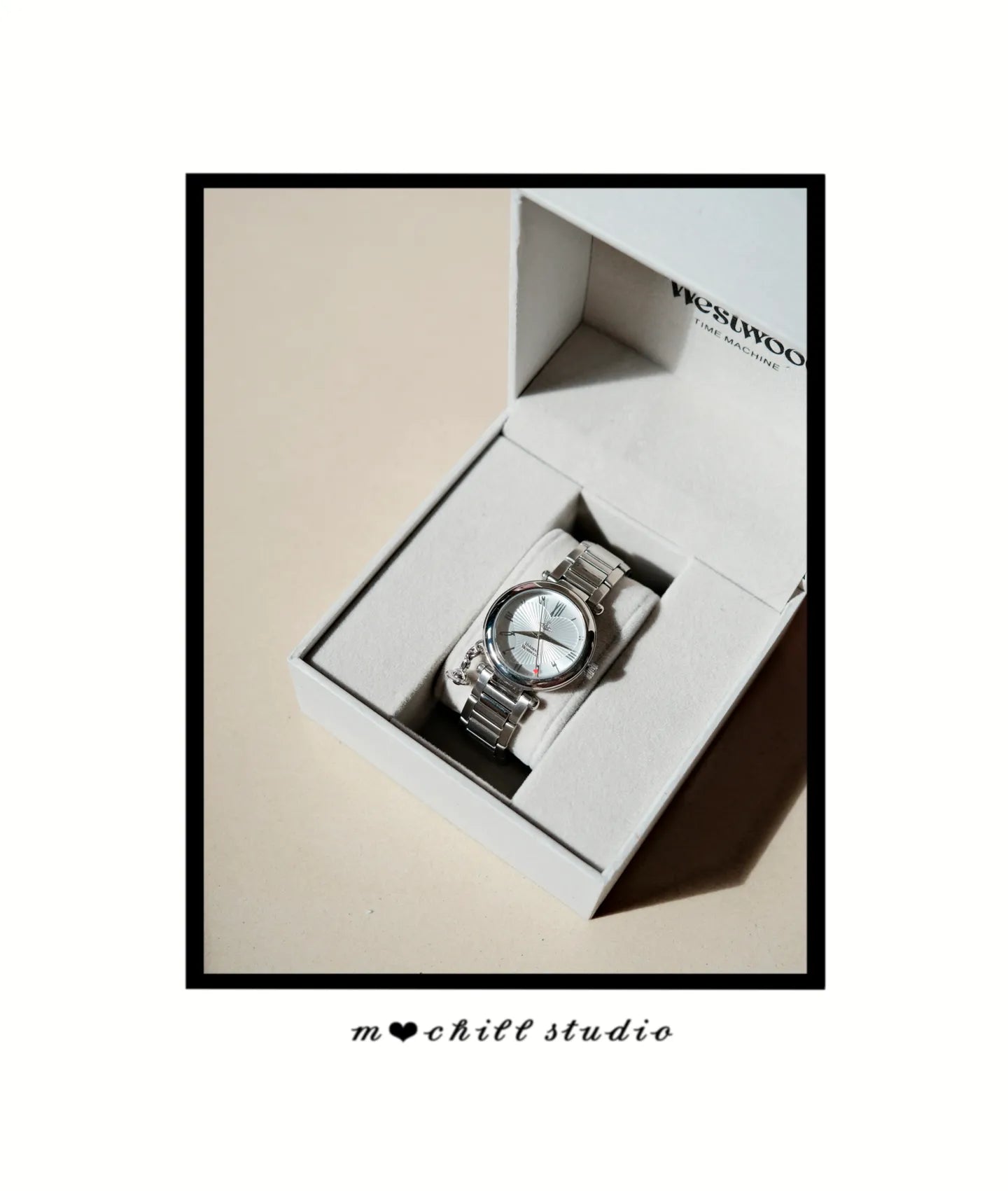 Vivienne Westwood Mother Orb & Heart Watch 貝母&愛心吊墜土星手錶