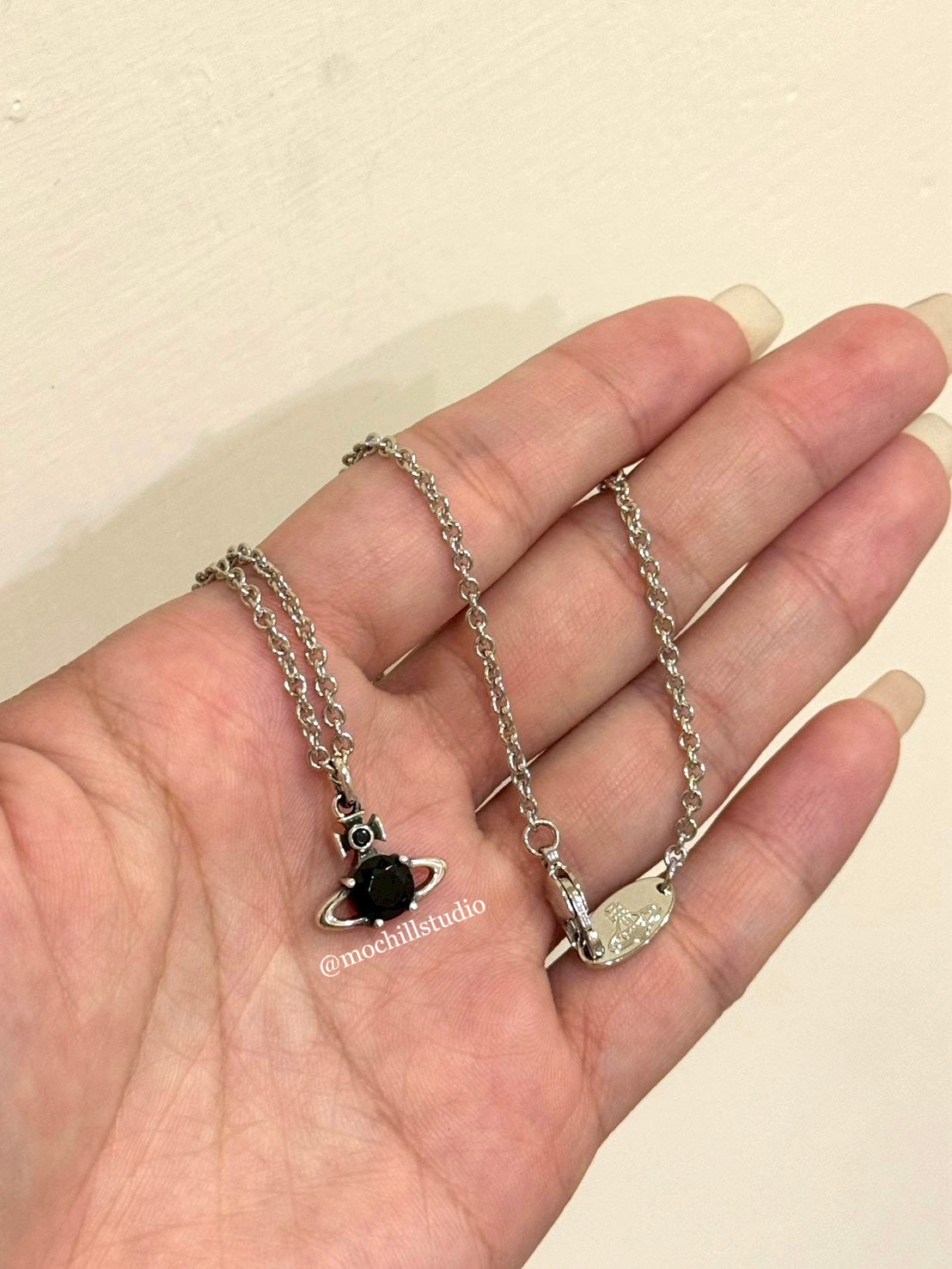 Vivienne Westwood Man. Reina Pendant Necklace 男款水晶土星長項鍊 （共2色！）
