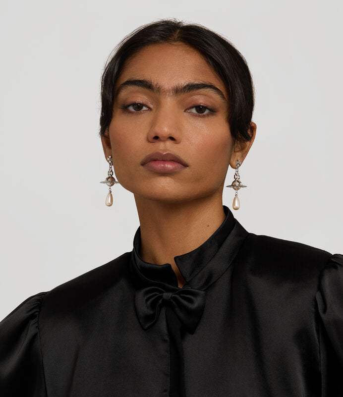 Vivienne Westwood Pearl Drop Earrings 夢幻立體珍珠土星耳環（共3色！）