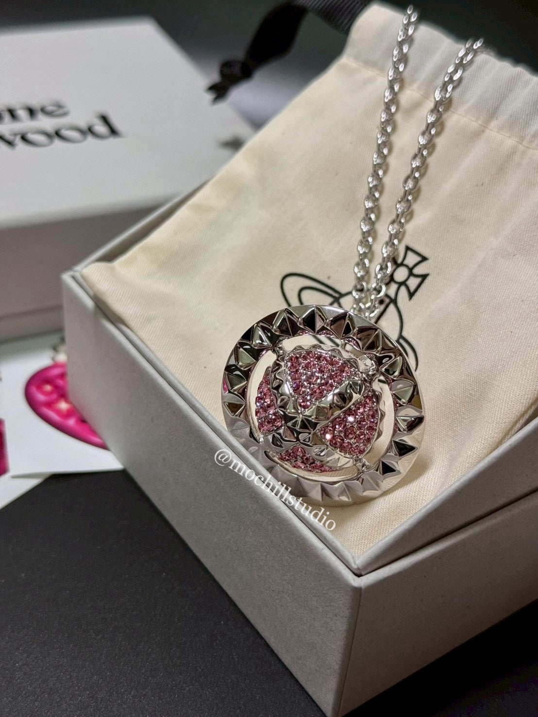 Vivienne Westwood Mayfair Large Orb Pendent Necklace 卯釘水晶立體大土星項鍊