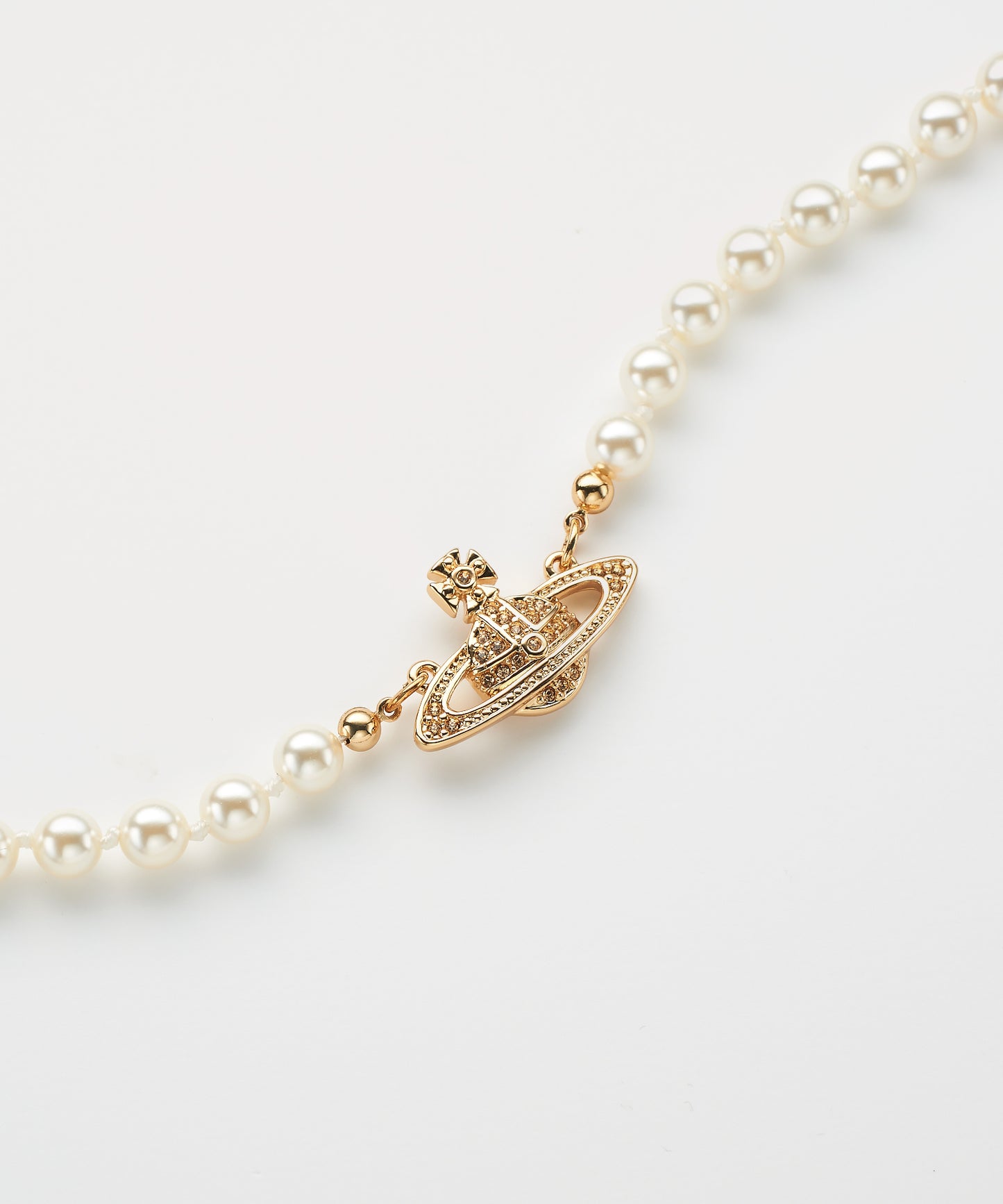 Vivienne Westwood Mini Bas Relief Pearl Choker 經典滿鑽土星珍珠頸鍊（共3色！）