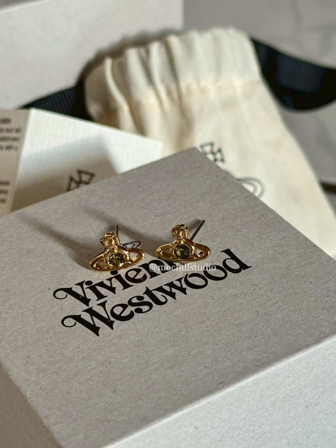 Vivienne Westwood Nano Solitaire Earrings 經典水晶土星耳環（多色！）