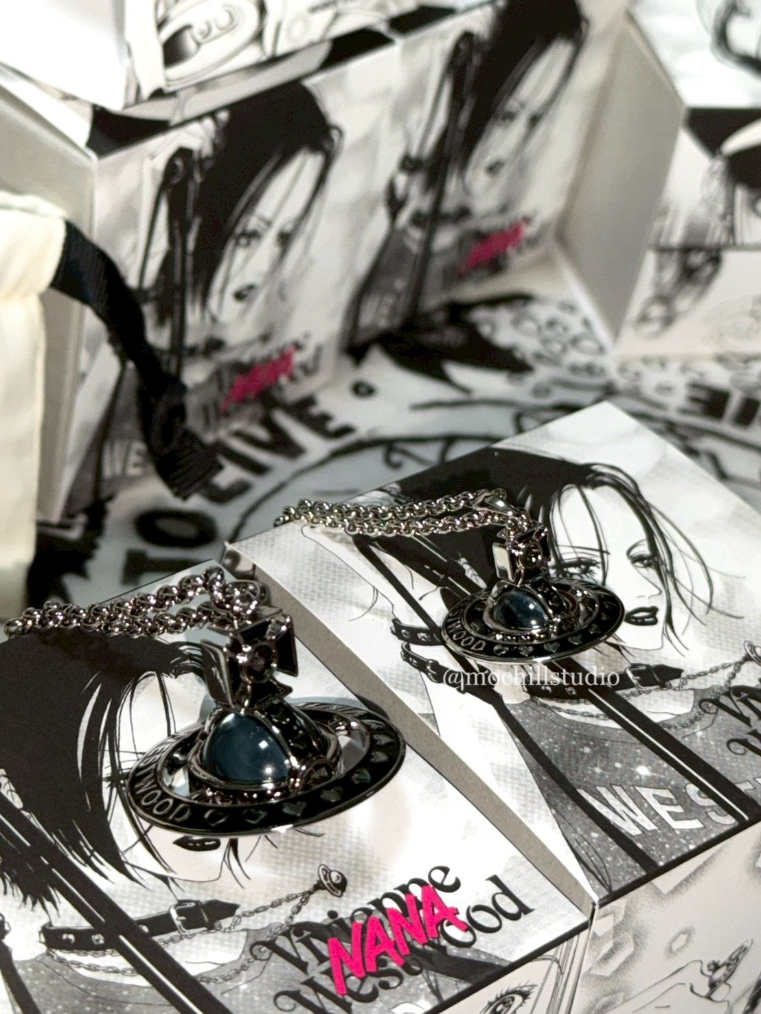 （現貨！）Vivienne Westwood X NANA VWXNANA限量聯名法瑯立體土星項鍊（共2色！）