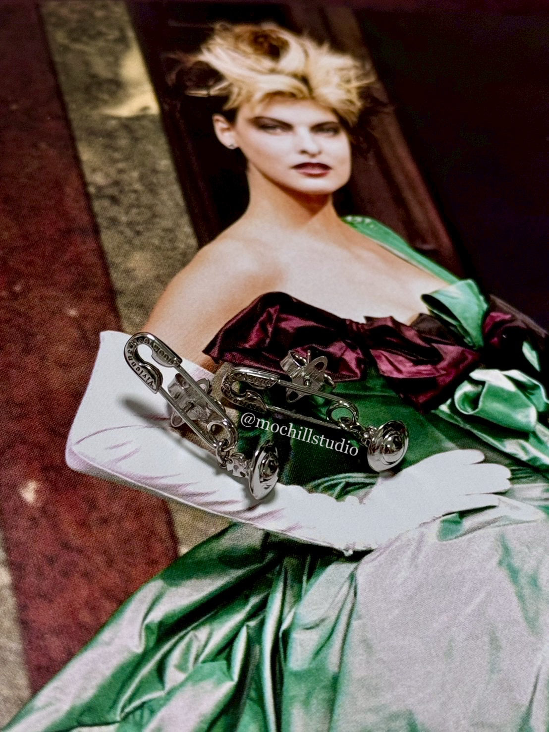 Vivienne Westwood Safety Pin Earrings 純銀立體別針土星耳環