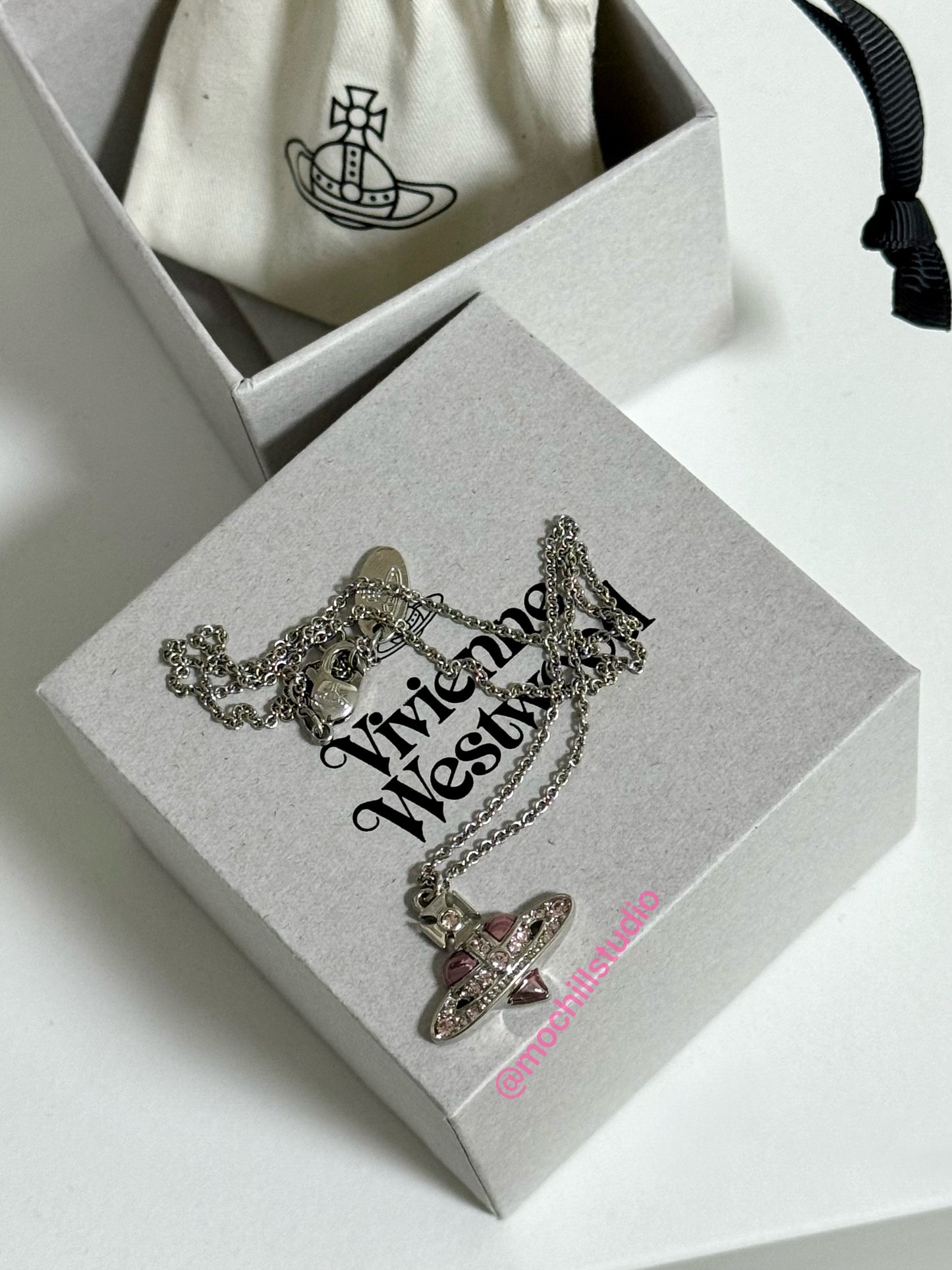 （現貨！）Vivienne Westwood New diamante heart pendant Necklace 復刻愛心土星項鍊
