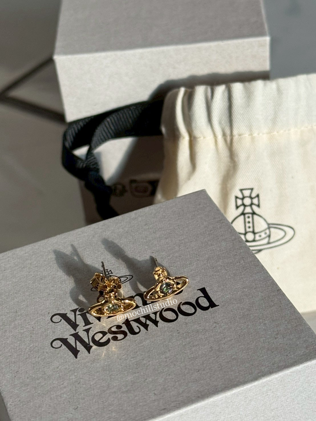 Vivienne Westwood Nano Solitaire Earrings 經典水晶土星耳環（多色！）