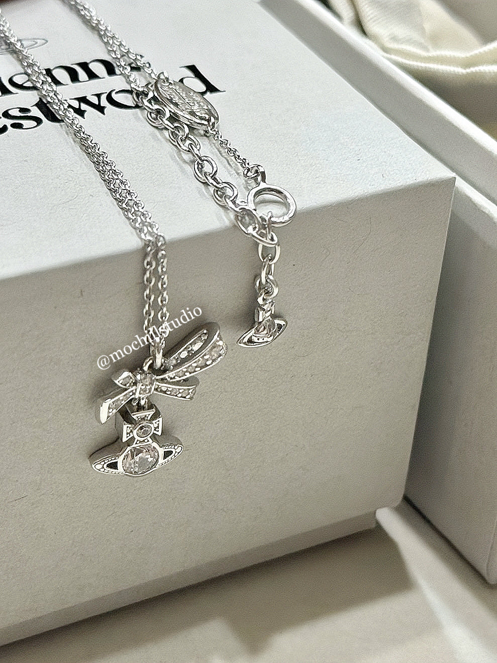 Vivienne Westwood Angelique Pendant Necklace 純銀蝴蝶結水晶項鍊（共2色！）