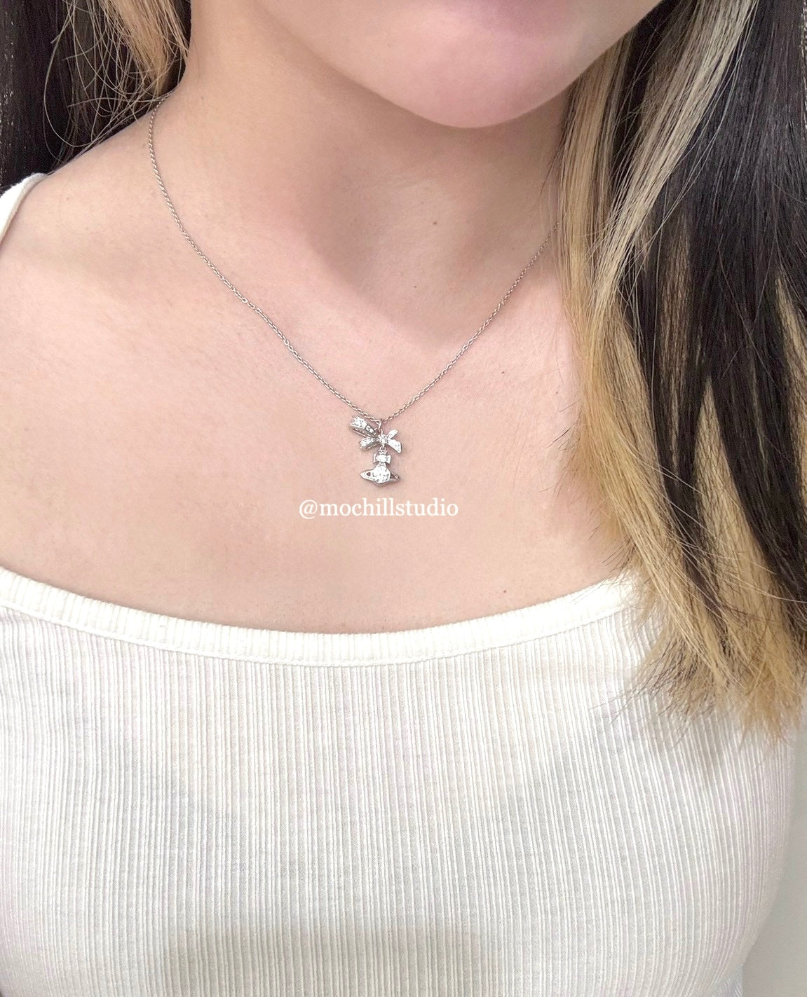 Vivienne Westwood Angelique Pendant Necklace 純銀蝴蝶結水晶項鍊（共2色！）