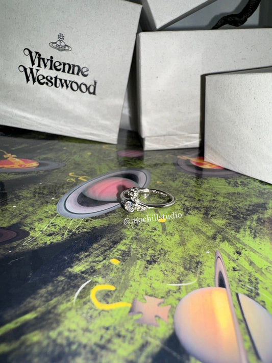 Vivienne Westwood London Orb Ring 小土星戒指