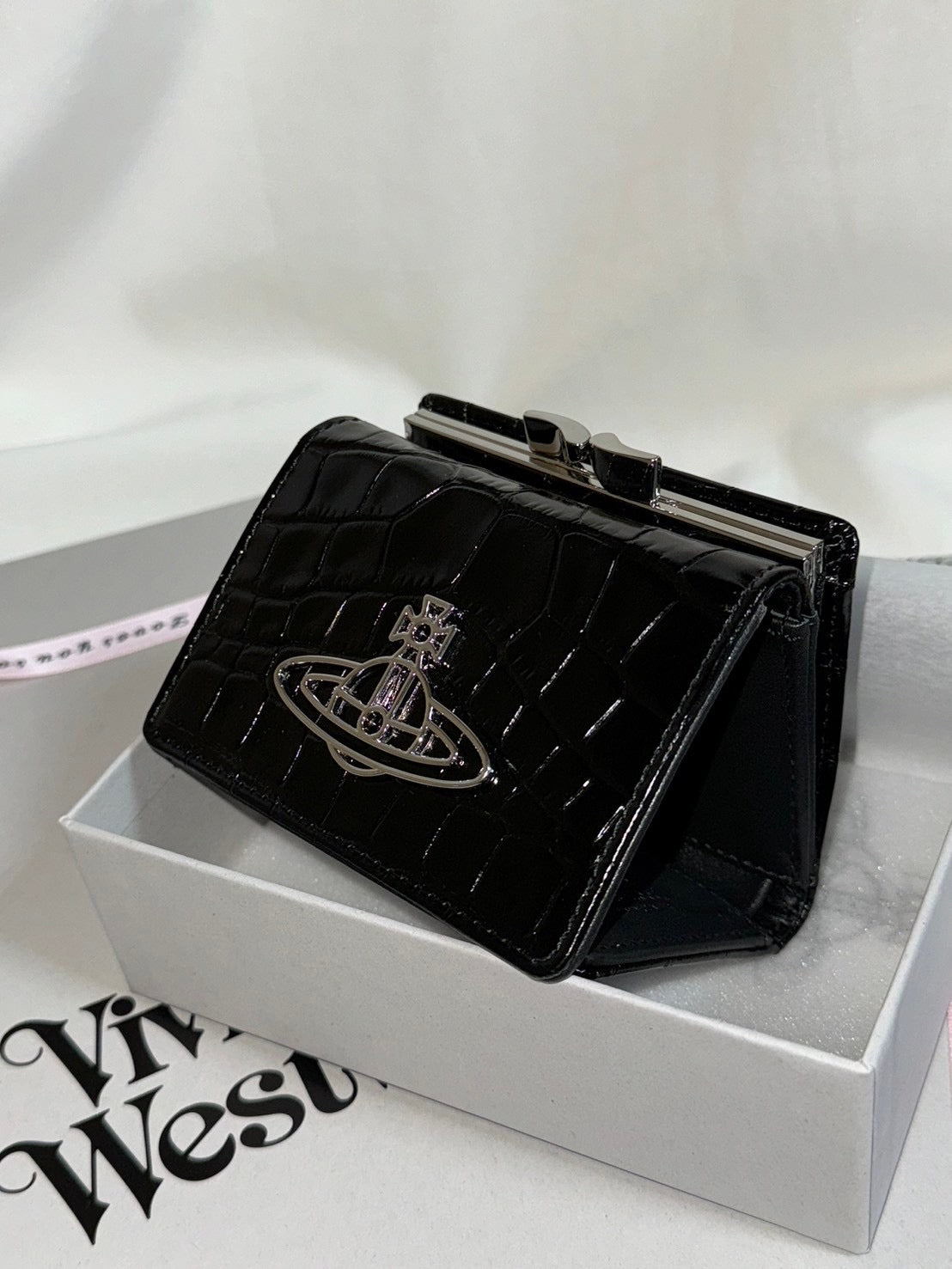 Vivienne Westwood CROCODILE Wallet 鱷魚紋大LOGO口金雙折短夾 (共2色）