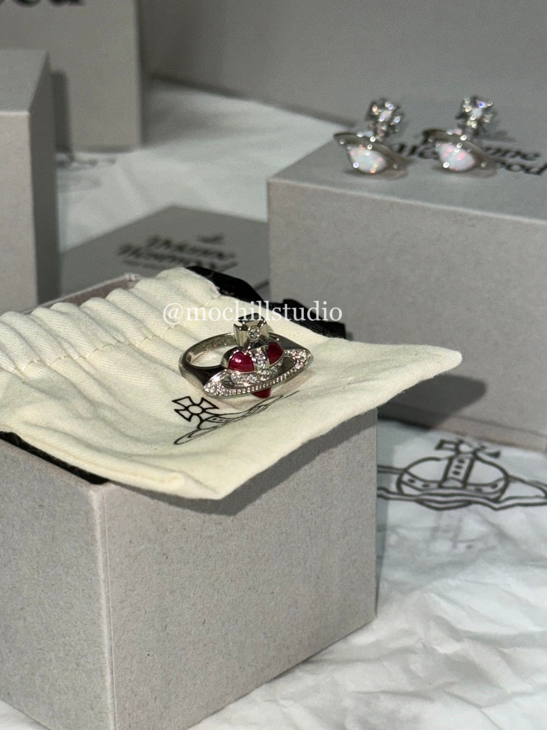 Vivienne Westwood New Diamante Heart Ring經典愛心土星戒指（2色！）