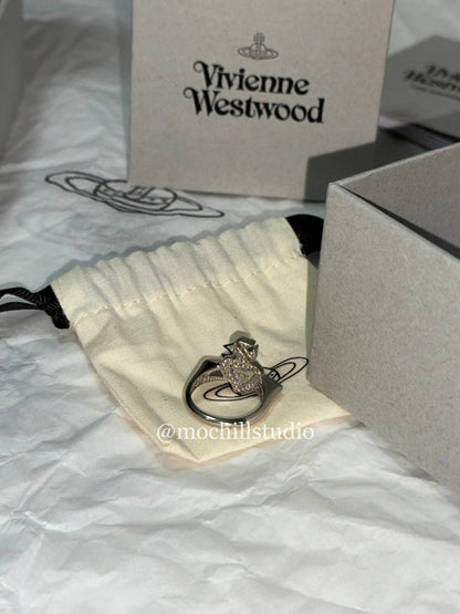 Vivienne Westwood New Diamante Heart Ring經典愛心土星戒指（2色！）