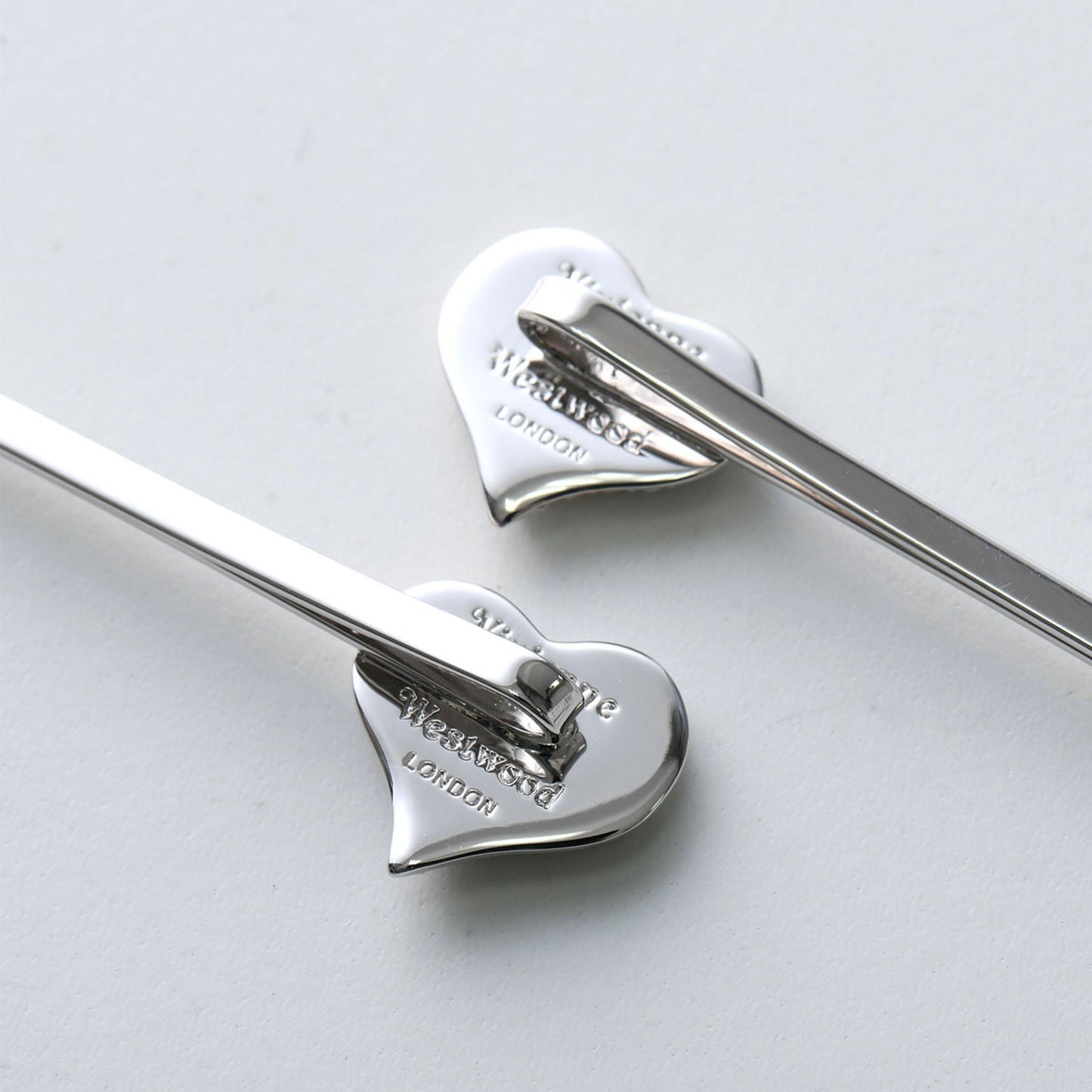 Vivienne Westwood Petra Bobby Pins 愛心貝母髮夾（共3色！）