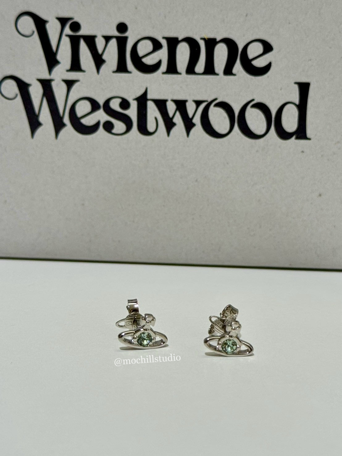 Vivienne Westwood Nano Solitaire Earrings 經典水晶土星耳環（多色！）