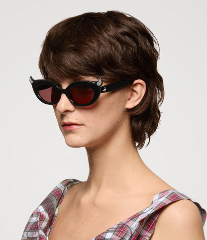 Vivienne Westwood SOO Sunglassess 小惡魔角墨鏡 Lisa 同款！！（共3色！）