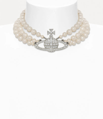 Vivienne Westwood Three Row Bas Relief Pearl Choker 經典三層珍珠土星頸鍊（共2色！）