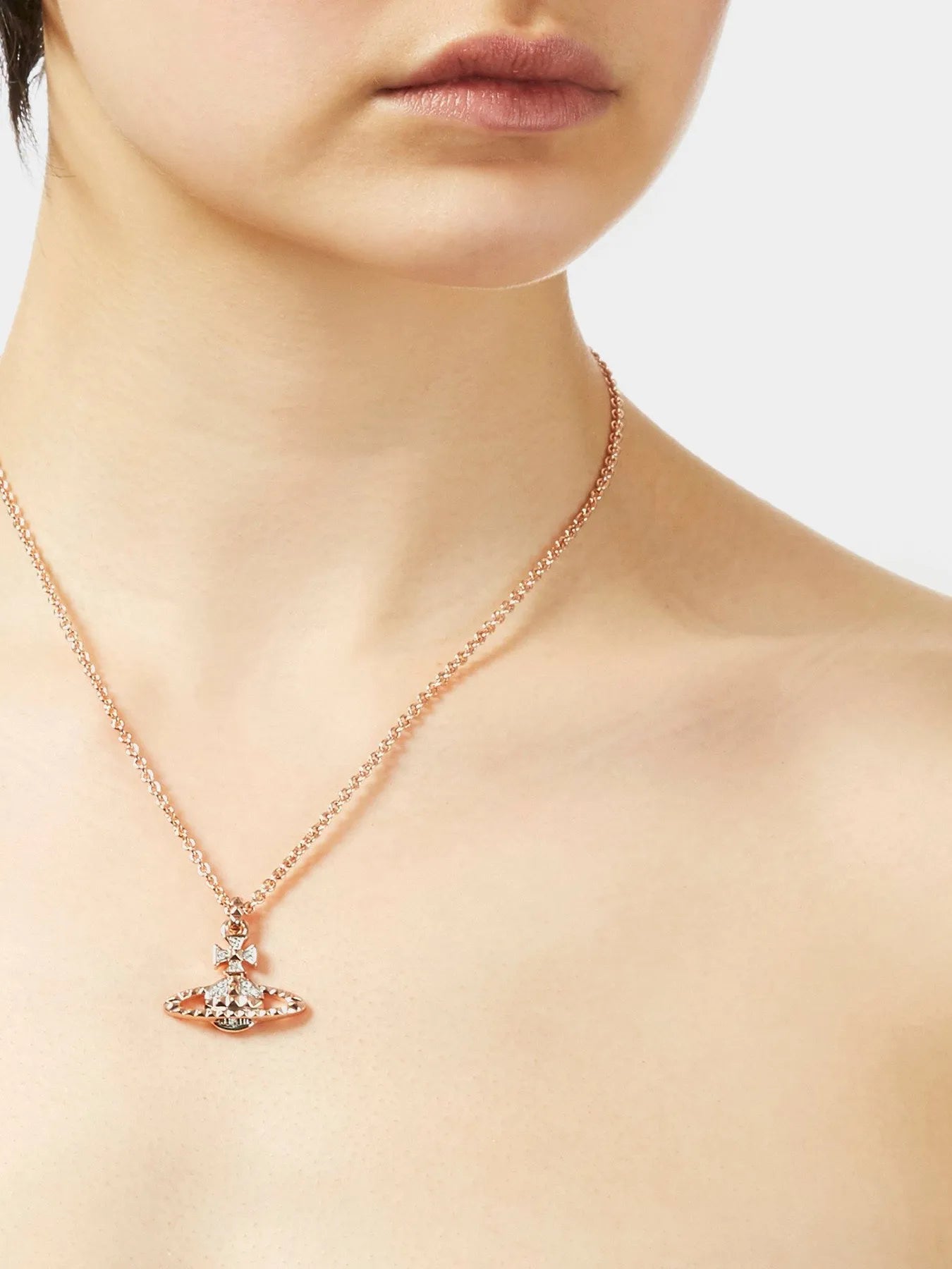 Vivienne Westwood Mayfair Necklace 卯釘水晶土星項鍊（共4色！）