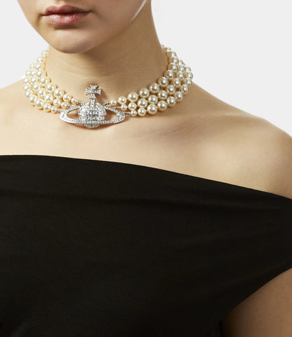 Vivienne Westwood Three Row Bas Relief Pearl Choker 經典三層珍珠土星頸鍊（共2色！）