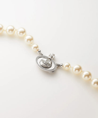 Vivienne Westwood One Row Pearl Drop Choker 經典珍珠土星頸鍊（共2色！）