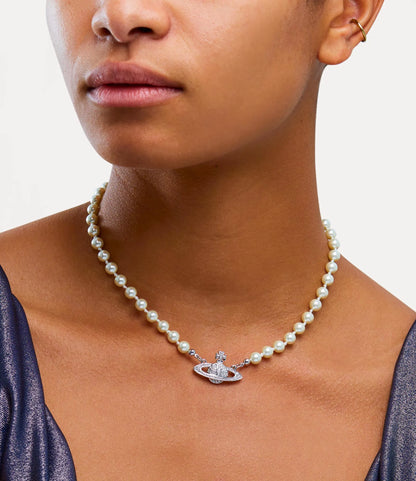 Vivienne Westwood Mini Bas Relief Pearl Choker 經典滿鑽土星珍珠頸鍊（共3色！）